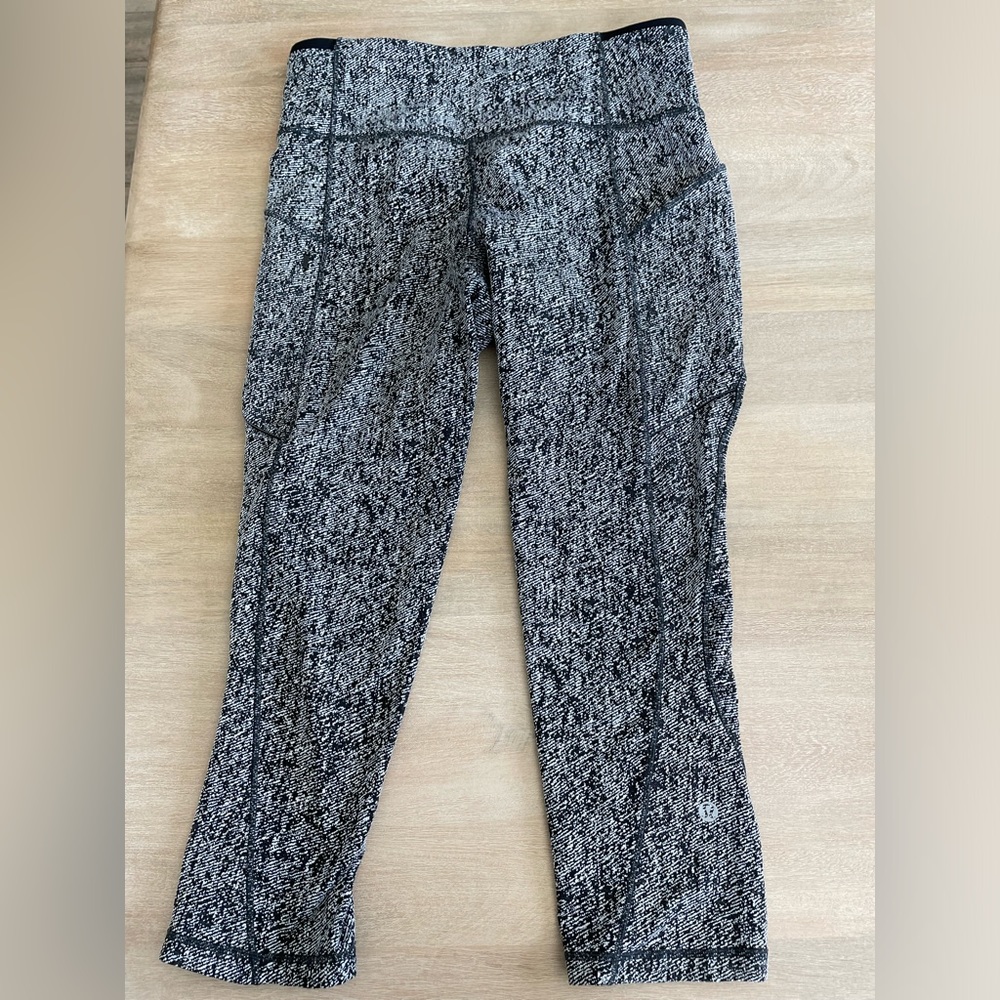 Lululemon Run On Crop 21”